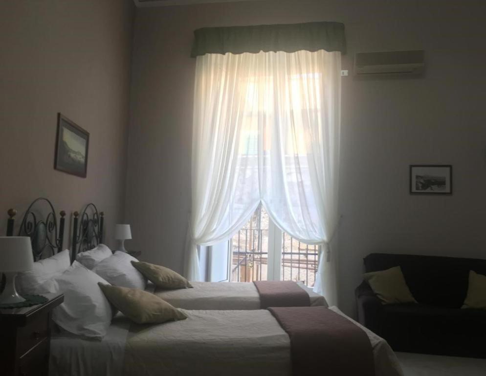 Soggiorno Paradiso Napoli Bagian luar foto