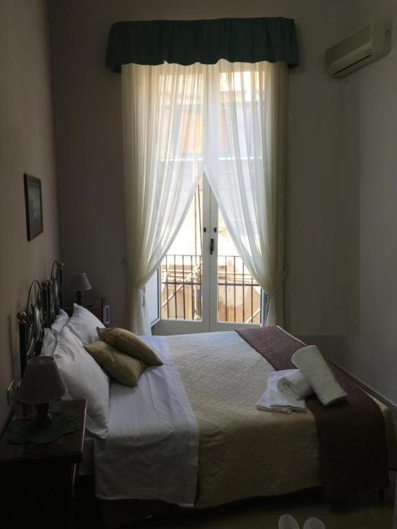 Soggiorno Paradiso Napoli Bagian luar foto