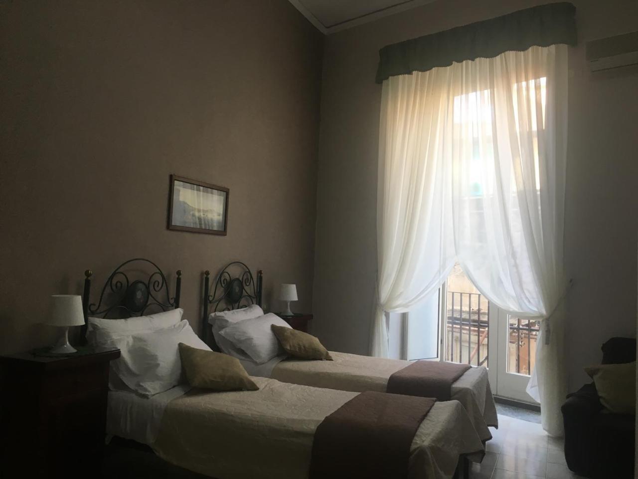 Soggiorno Paradiso Napoli Bagian luar foto